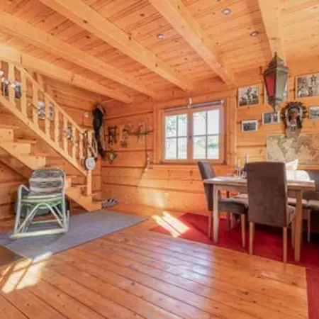 Alpehytte Vilinija Log