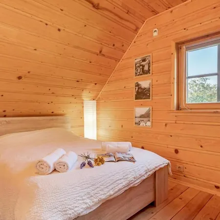 Vilinija Log Chalet *
